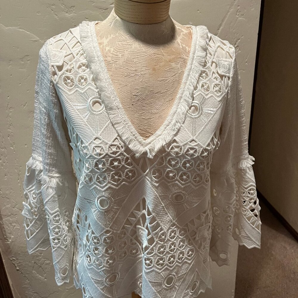 Alexie Size Small Ivory V-neck Blouse